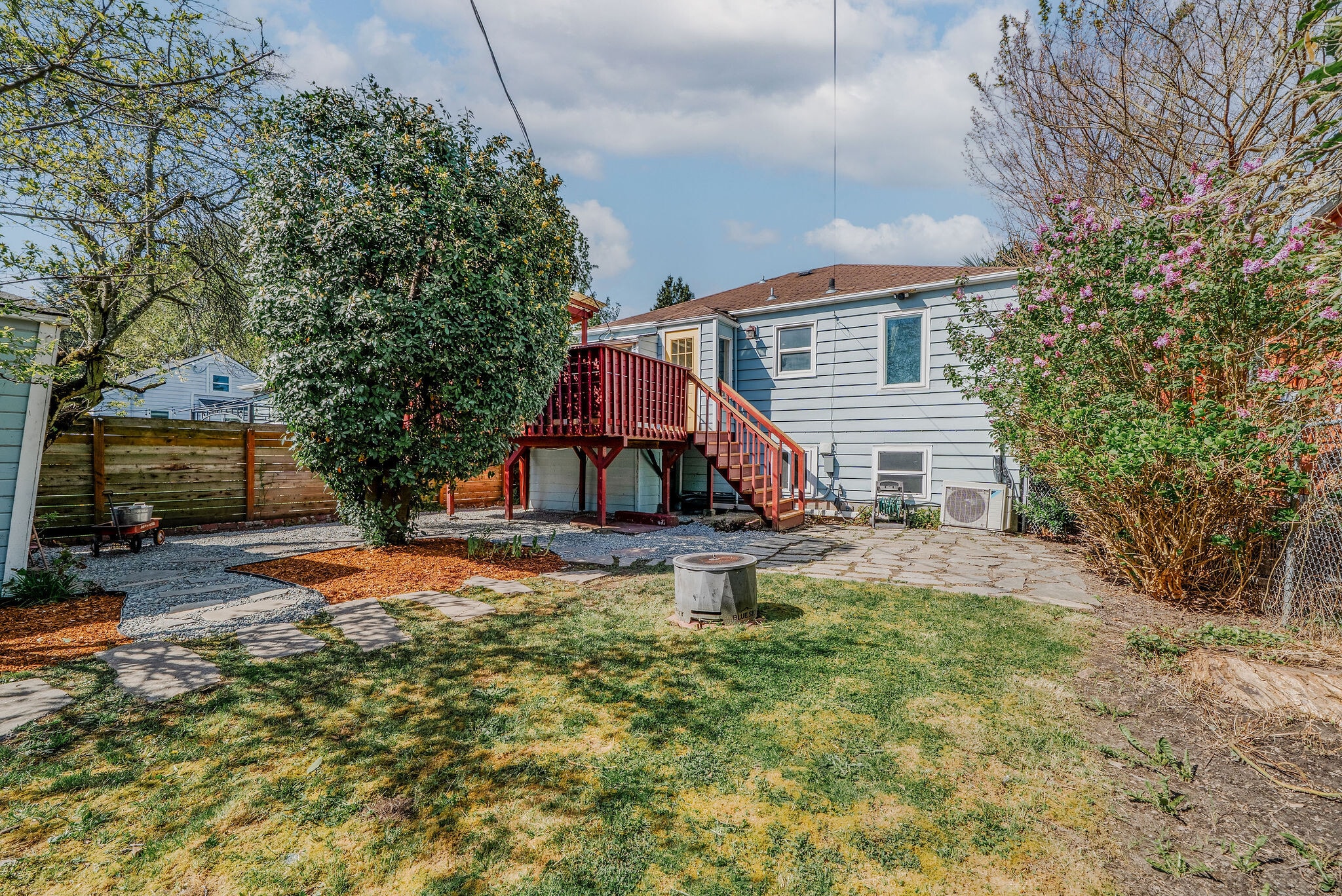 Building Photo - 6654 Flora Ave S