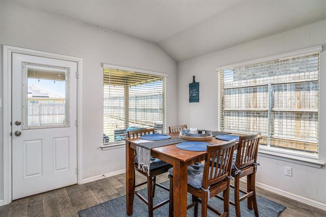 Building Photo - 9233 Herringbone Dr