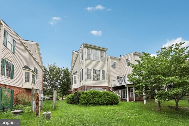 Building Photo - 6310 Cullen Pl