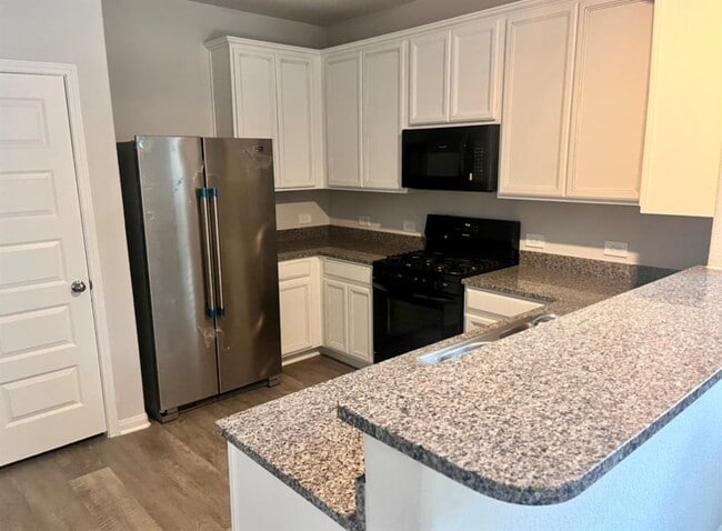 Building Photo - 14717 Pinion Ct