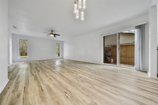 Building Photo - 26 Green Field Pl