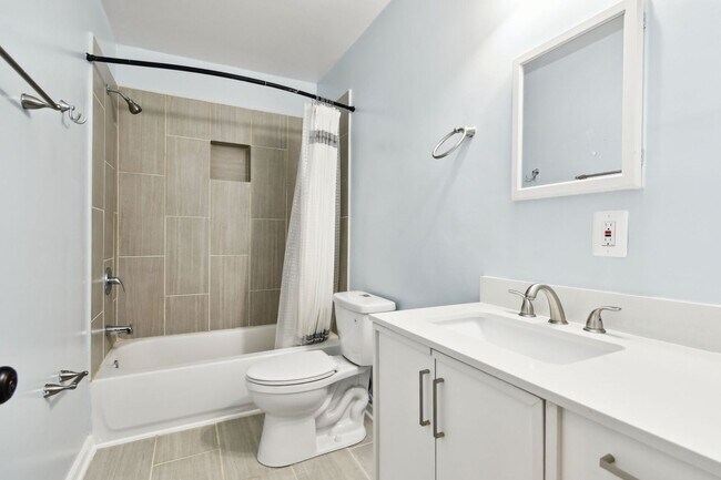 Building Photo - Available Now! 2 Level, 2 Bedroom Condo in Hill East!