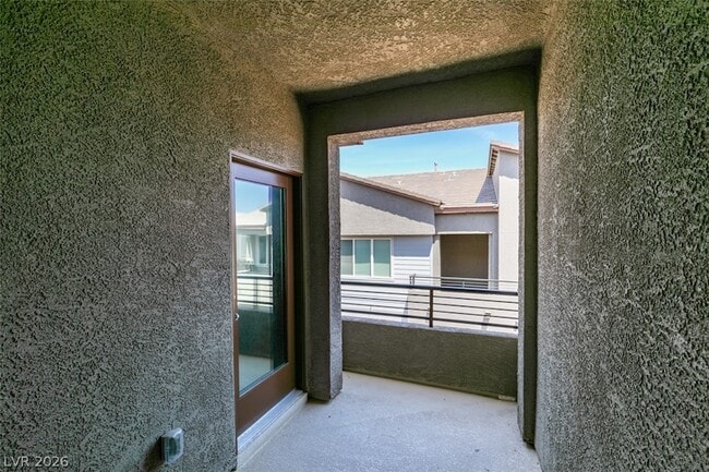Building Photo - 1540 Maya Xing Ave