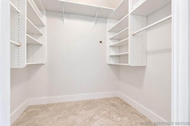 Building Photo - 5100 N Ocean Blvd