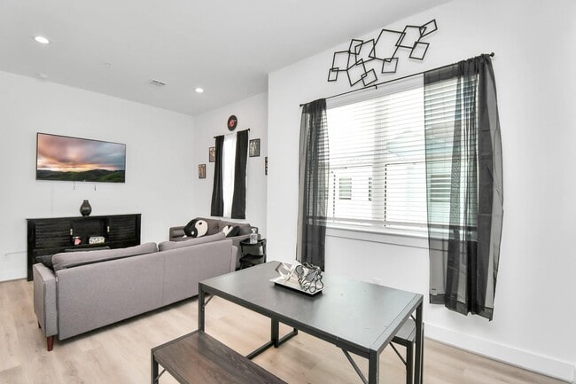 Building Photo - 4610 Indie Hts Ln