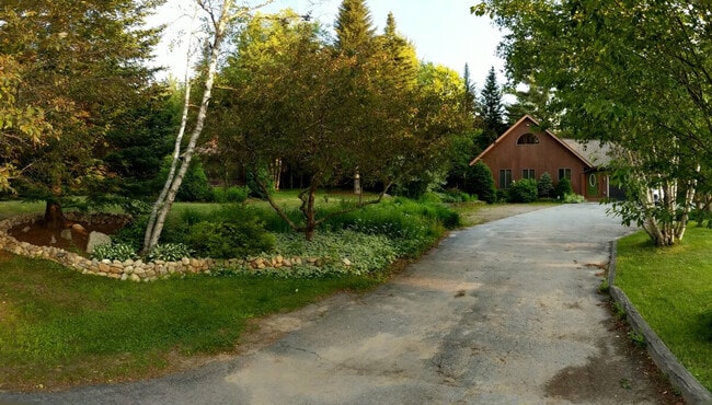 Building Photo - 140 Paquette Cir