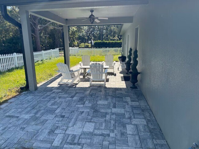 Building Photo - 5660 Deer Path Ln