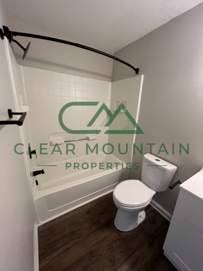 Building Photo - Move-in Special! Limited-Time Leasing Offe...