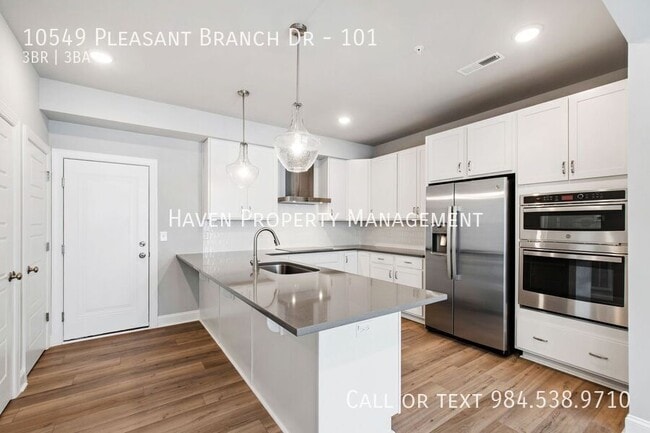 Building Photo - 10549 Pleasant Branch Dr