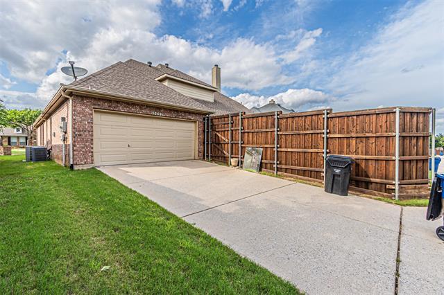 Building Photo - 15097 Blakehill Dr