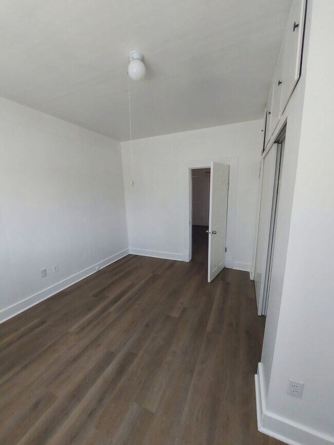 Building Photo - Charming Tacoma Home on a Peaceful Corner Lot!