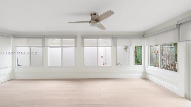 Building Photo - 4512 Sea Grape Dr