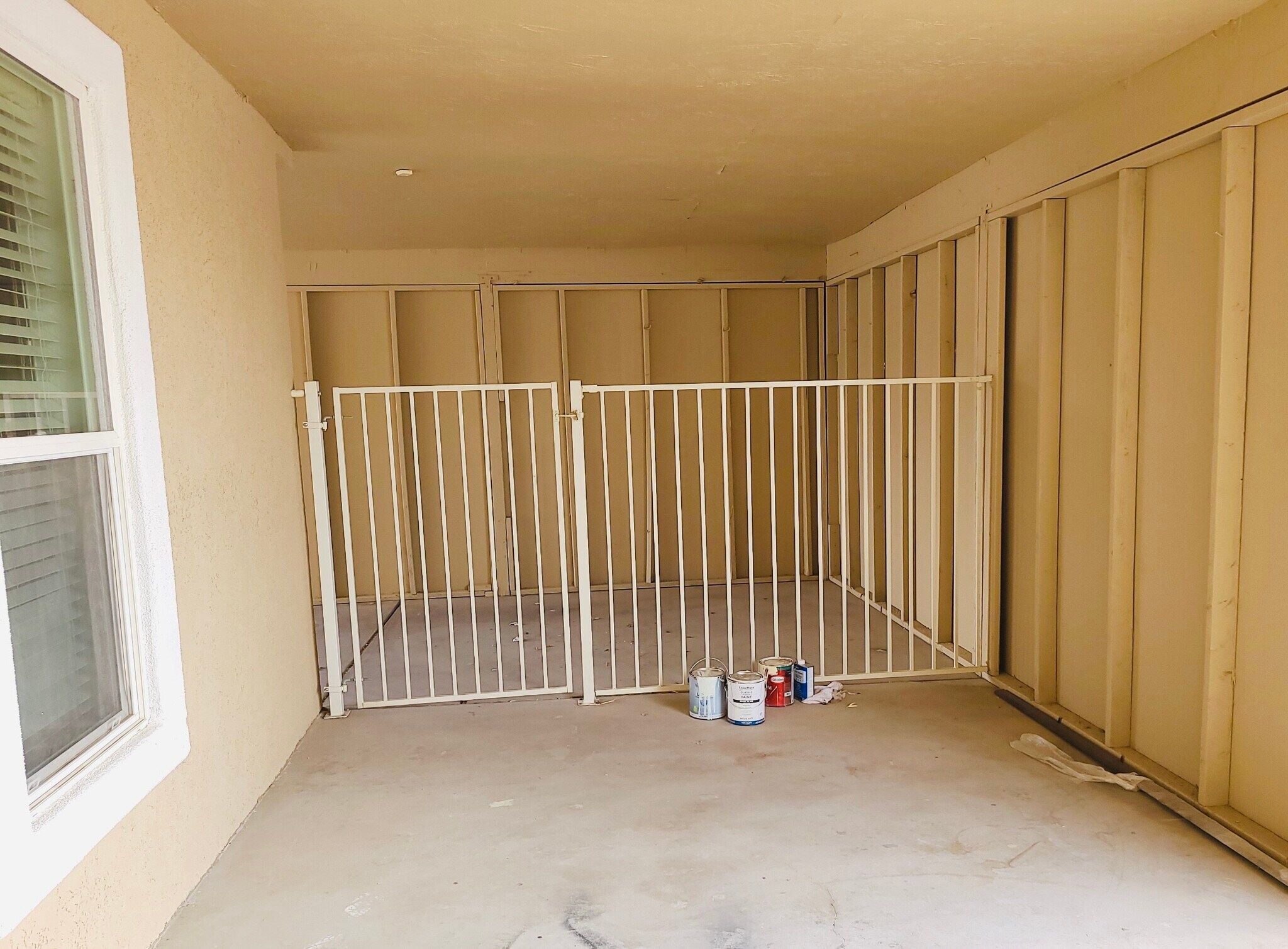 Building Photo - 261 Cottonwood Dr