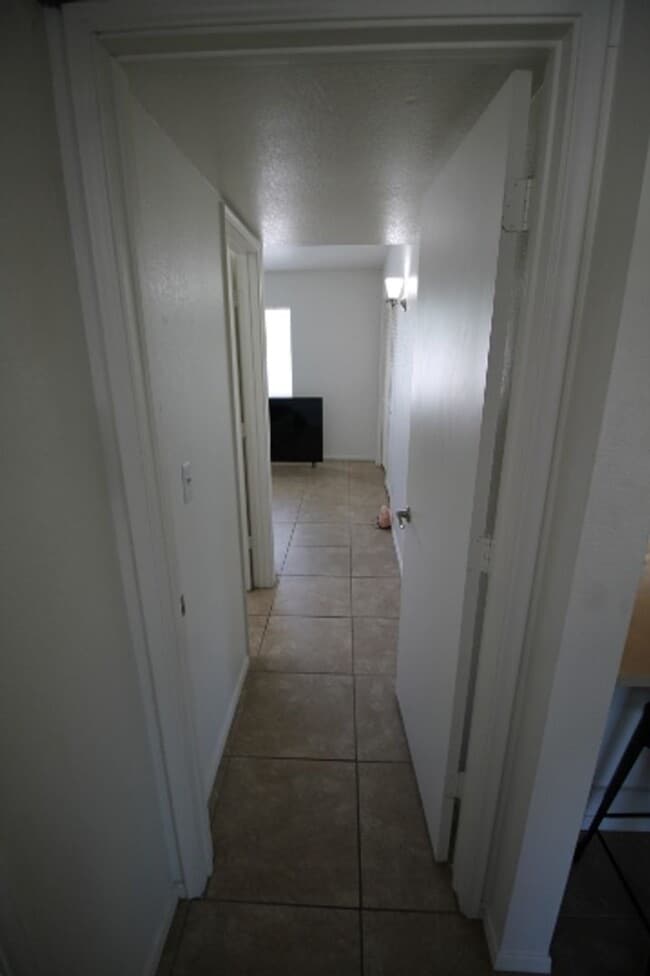 Building Photo - Townhome COMING AVAILABLE SOON!!!! Cute 2bd/2ba