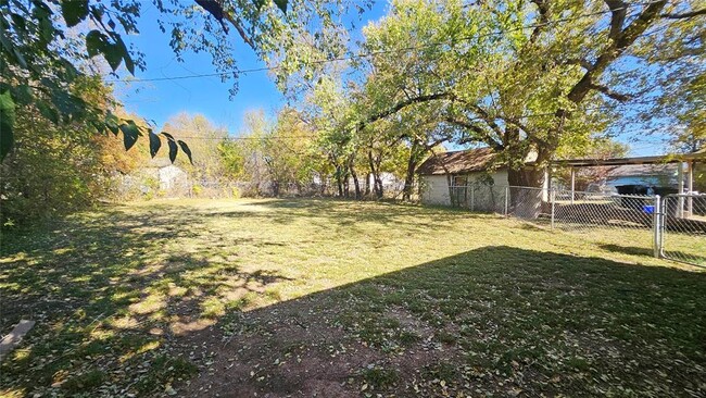 Building Photo - 913 NW 99th St