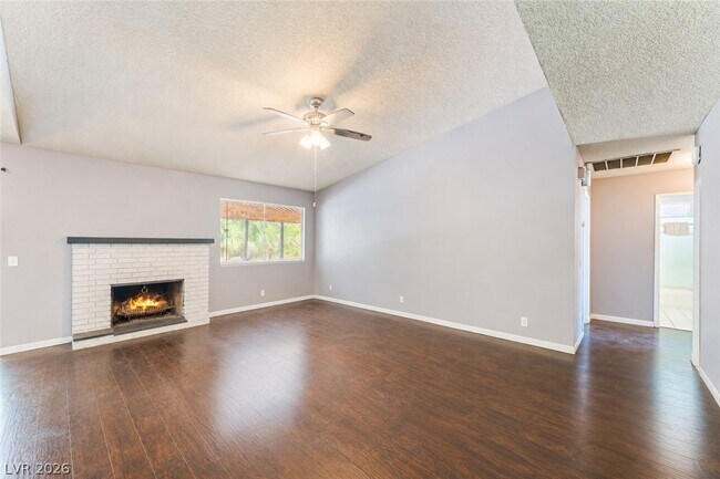 Building Photo - 4268 Hampshire Cir