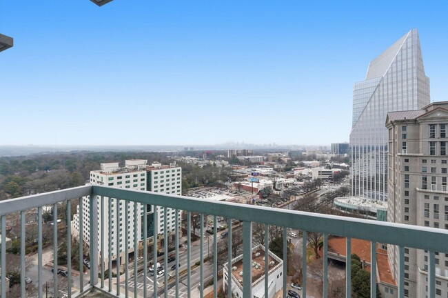 Building Photo - Upgraded Studio Condo in Buckhead