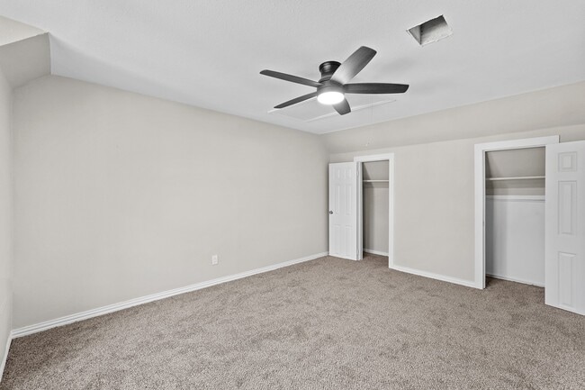 Building Photo - 10811 Tupper Lake Dr