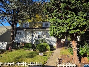 Building Photo - 27 West End Ave