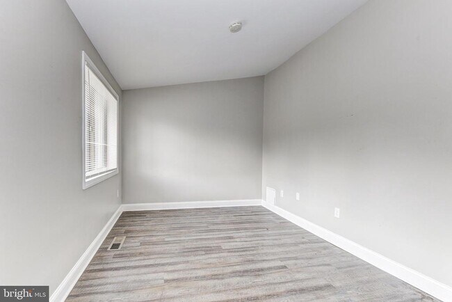 Building Photo - 6559 Frietchie Row