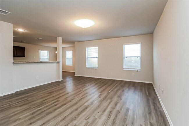 Building Photo - 2751 Madison Ct
