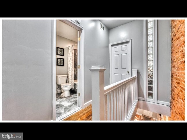 Building Photo - 1209 S Ellwood Ave