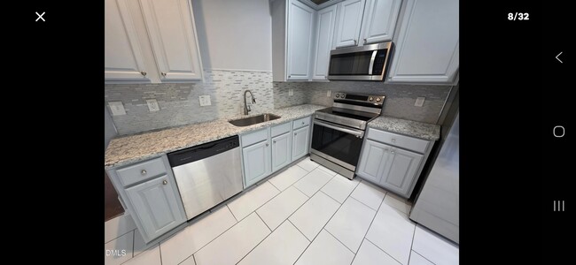 Building Photo - 650 Ganyard Farm Way