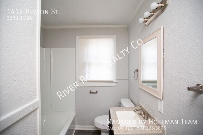 Building Photo - 1412 Peyton St