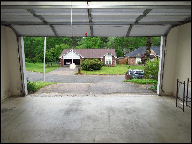 Building Photo - 3704 Lakewood Valley Dr