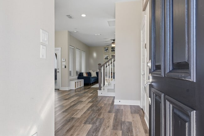 Building Photo - 18618 Admiration Dr