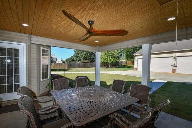 Building Photo - 886 Jefferson Walk Cir