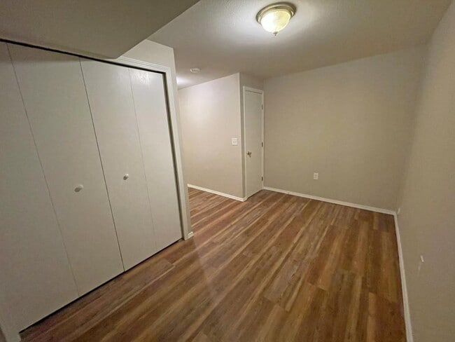 Building Photo - 3426 Queen Anne Way
