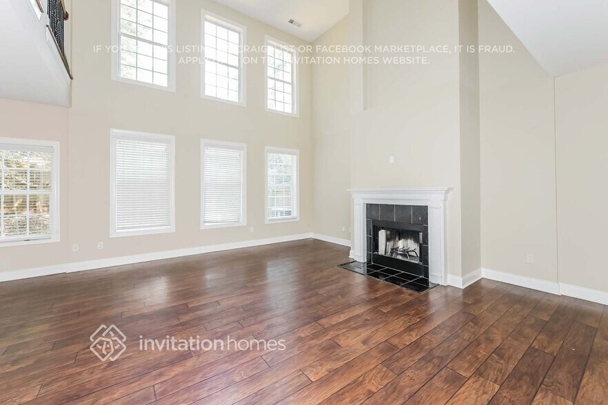 Building Photo - 5821 Apple Grove Rd NE