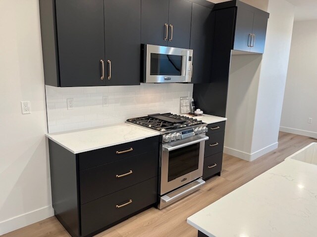 Kitchen - 569 E 7215 S
