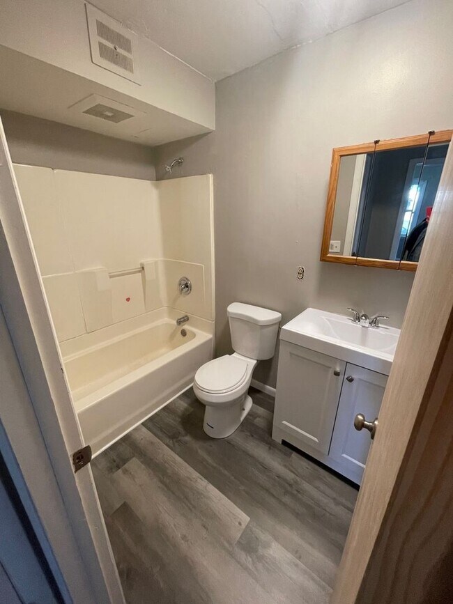 Interior Photo - 343 W Newhall Ave. (8 Unit)