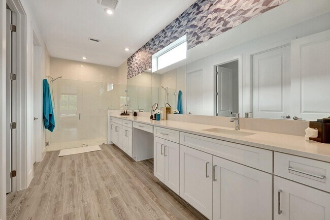 Building Photo - 11740 SW Aquila Wy