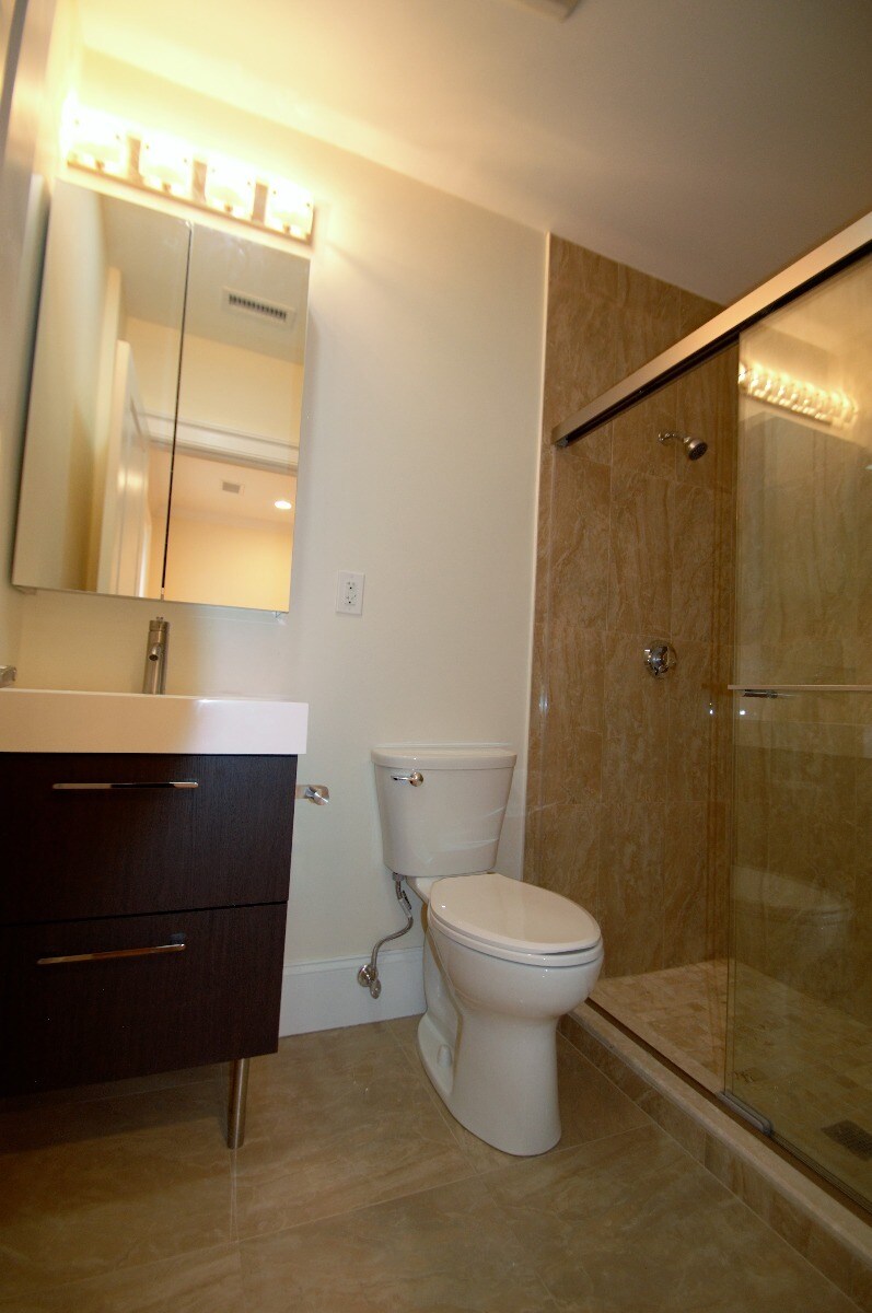 Building Photo - 74 Browne St