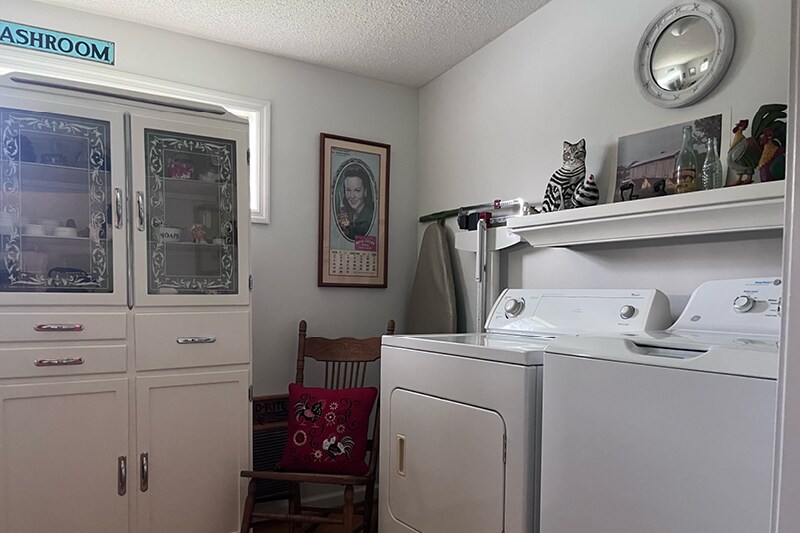 Building Photo - 210 Lake Becky Rd