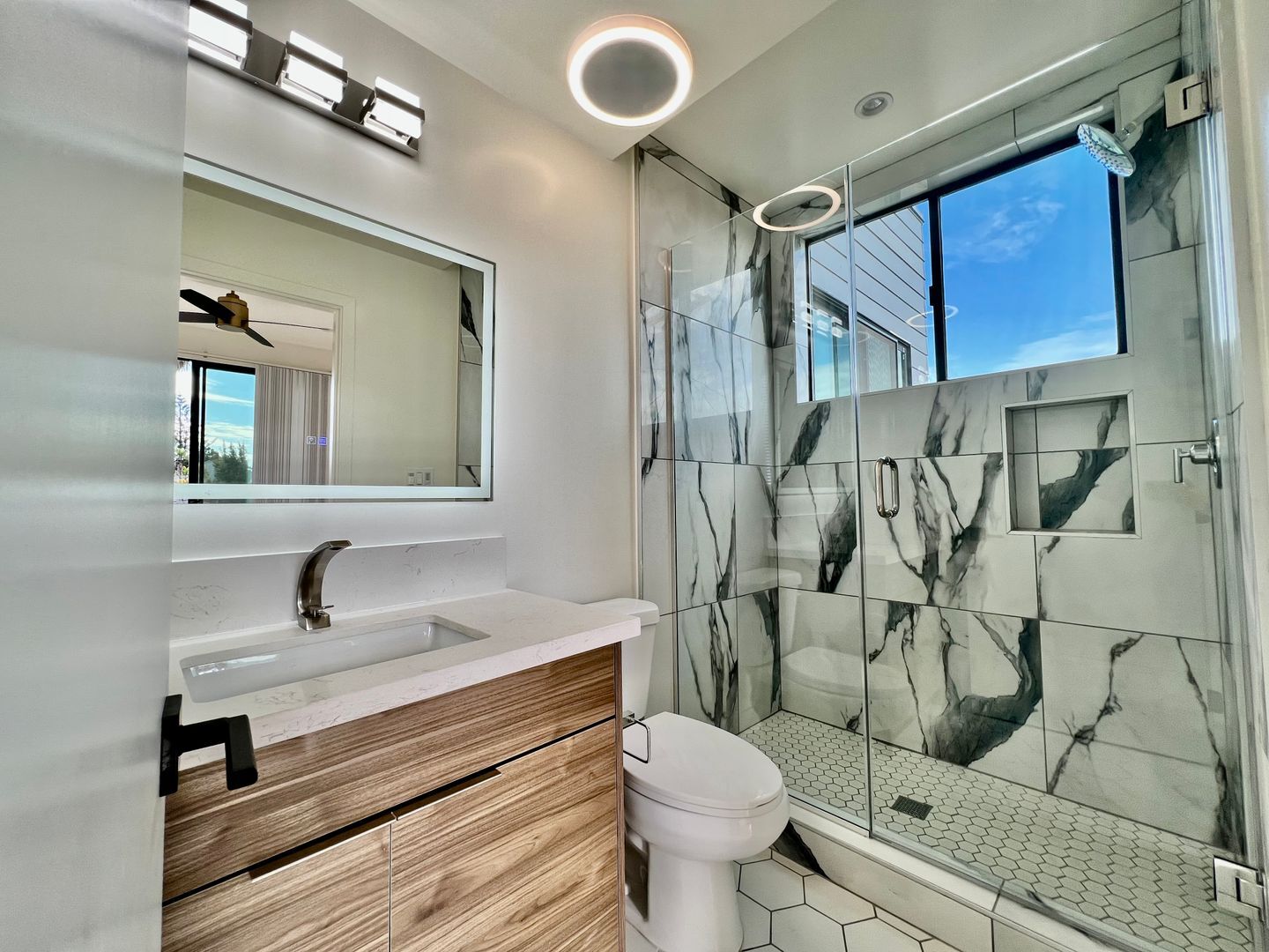 Building Photo - 5968 W 86th Pl