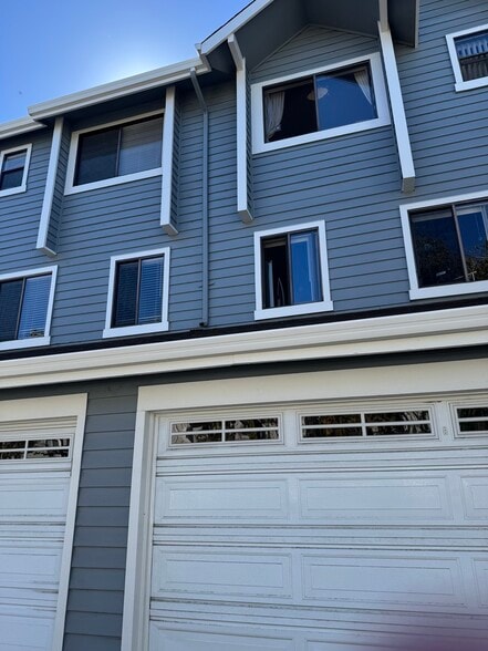 Building Photo - 41 Grandview Street