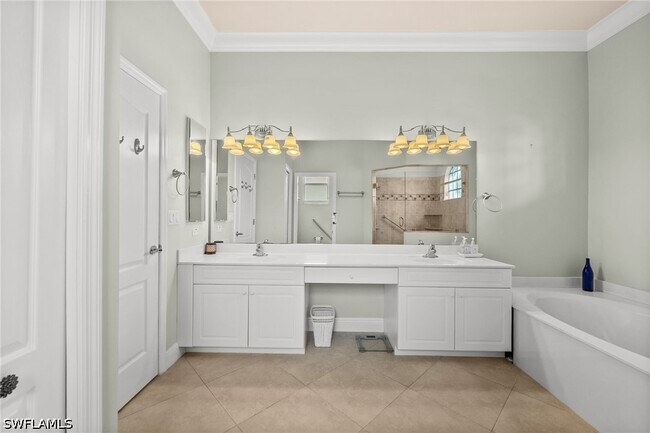 Building Photo - 8906 Lely Island Cir
