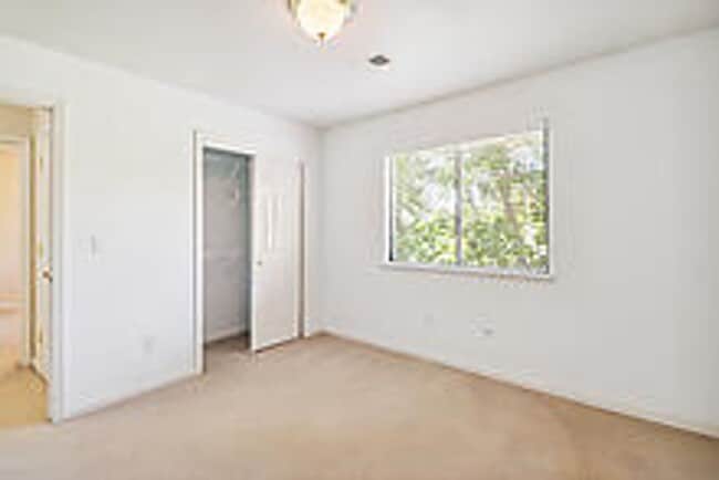 Building Photo - Beautiful 3 Bedroom Home-$750.00 Off 1st M...