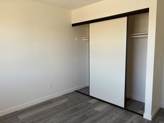 Building Photo - 735 Rivertree Dr