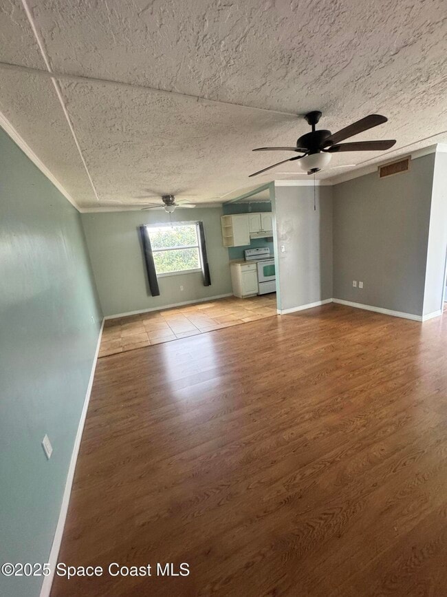 Building Photo - 3135 Shady Dell Ln