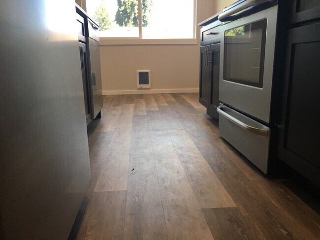 Building Photo - 8516 Washington Blvd SW