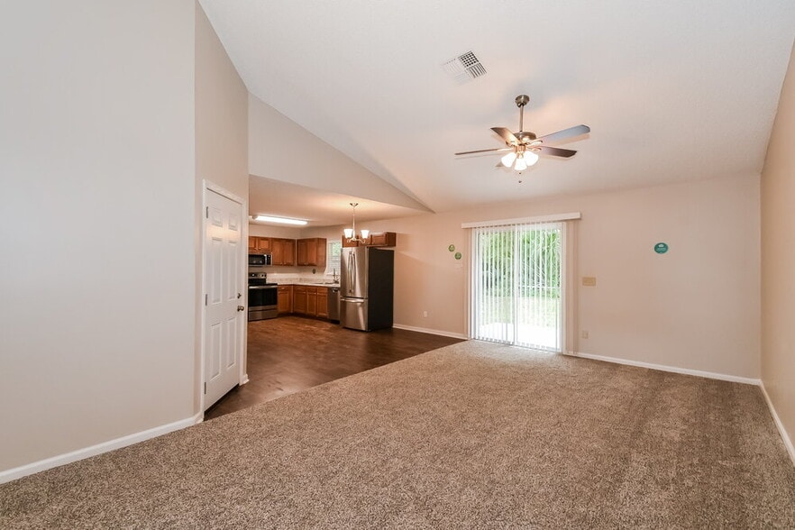 Building Photo - 479 Moby Dick Dr N