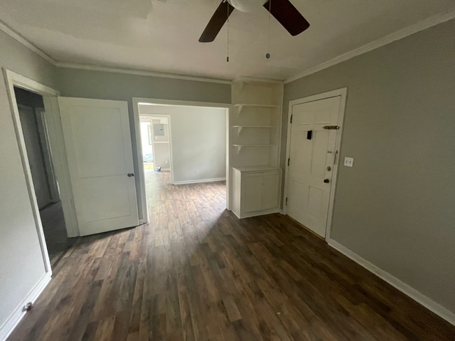 Building Photo - 3733 Northbrook Dr