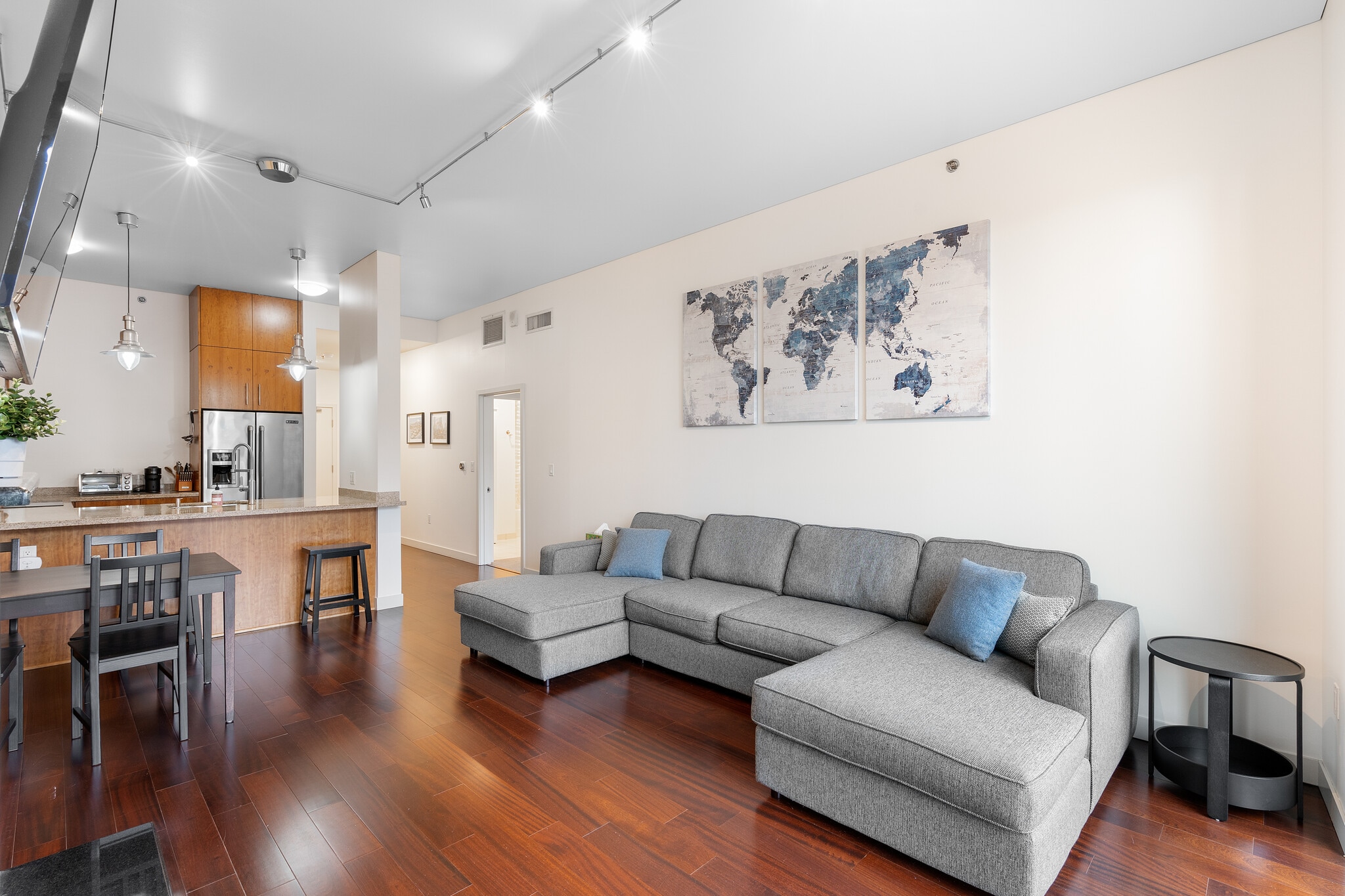 Building Photo - 922 NW 11th Ave