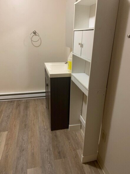 Bathroom - 63 Wilson St