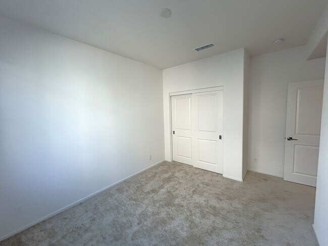 Building Photo - 8444 Milk Thistle Ln